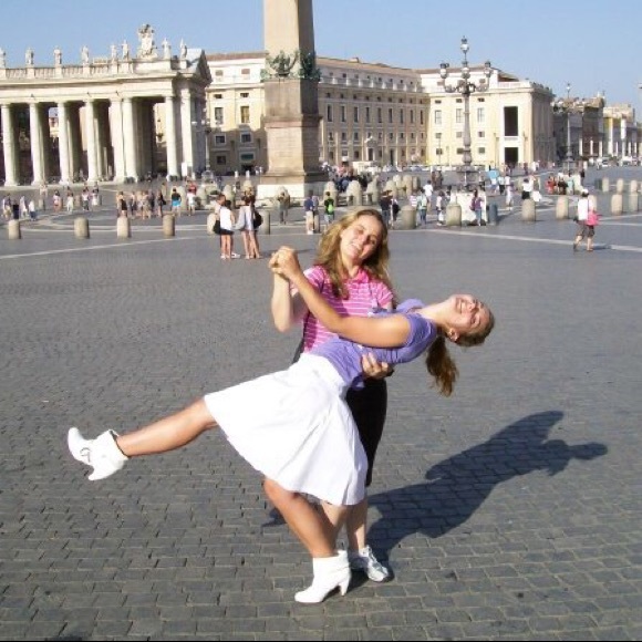 Meet your Posher, Danielle - Picture 5 of 7